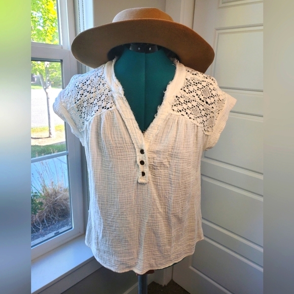 FRYE CREAM LACE EYELET BACK PANEL 100% COTTON SLEEVELESS BLOUSE TOP WOMEN MEDIUM - Picture 1 of 12